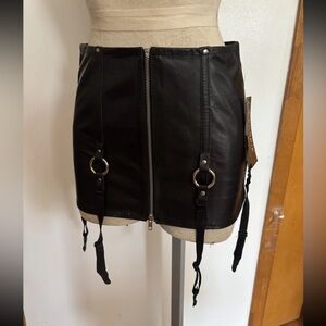 VINTAGE KOOKIE: *NWD Leather O-Ring Garter Belt Harness Skirt SZ. S (BLACK)